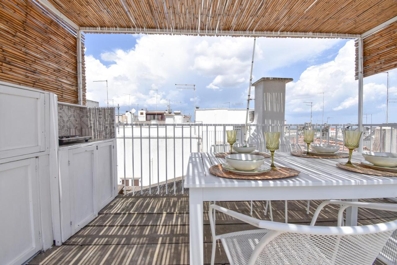 Mina'S Roof Apartment Terrace: Whit Sea View Челие Месапика Екстериор снимка